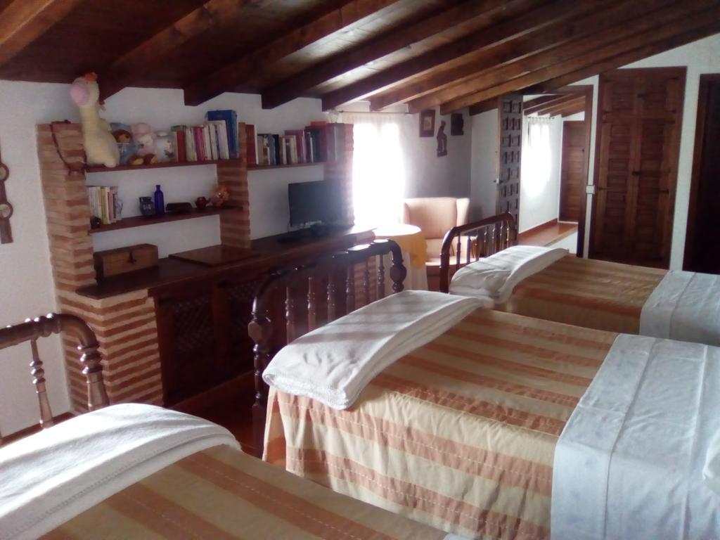 Hospederia Casa De La Torre Guest House เอลโตโบโซ ภายนอก รูปภาพ